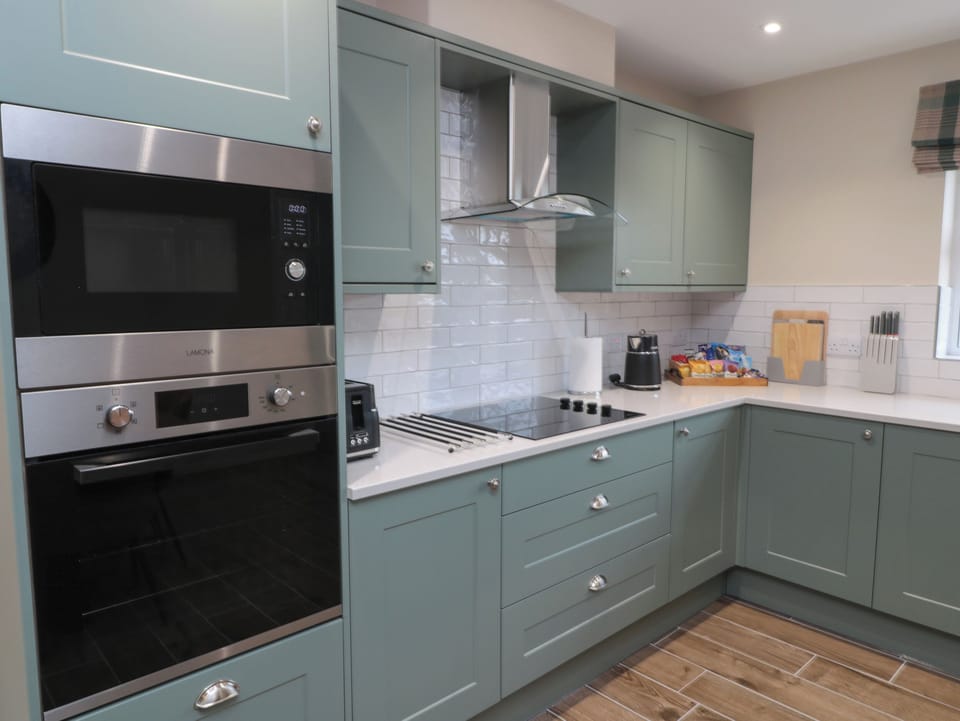 Fridge, dishwasher, electric kettle, toaster