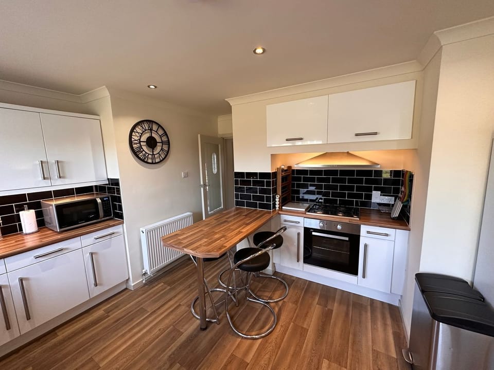 Fridge, dishwasher, electric kettle, toaster
