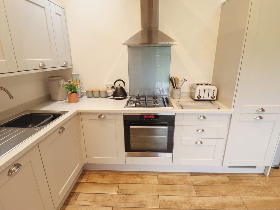 Fridge, dishwasher, electric kettle, toaster