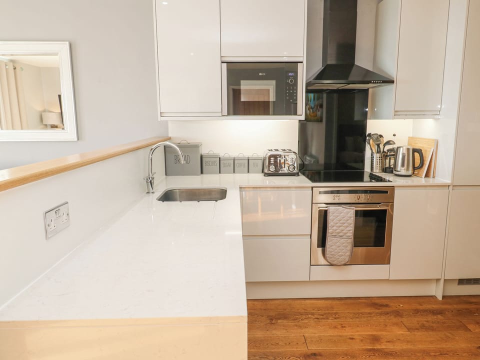 Fridge, dishwasher, electric kettle, toaster