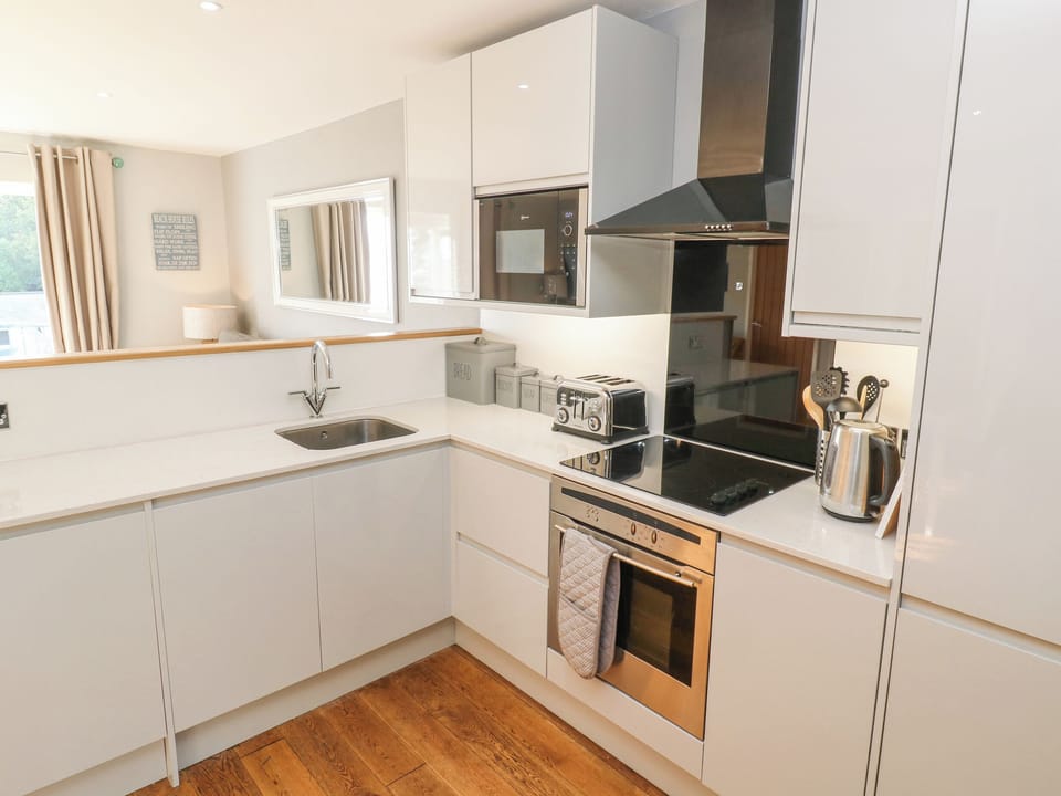 Fridge, dishwasher, electric kettle, toaster