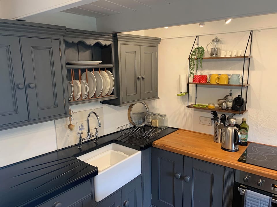 Fridge, dishwasher, electric kettle, toaster