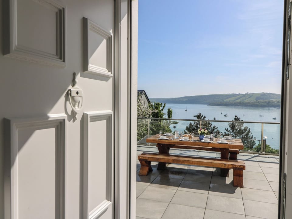 Cottage | Dining