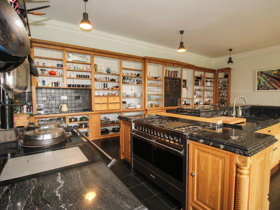 Fridge, dishwasher, electric kettle, toaster