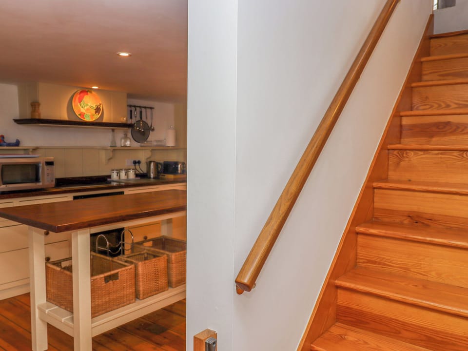 Fridge, dishwasher, electric kettle, cookware/dishes/utensils