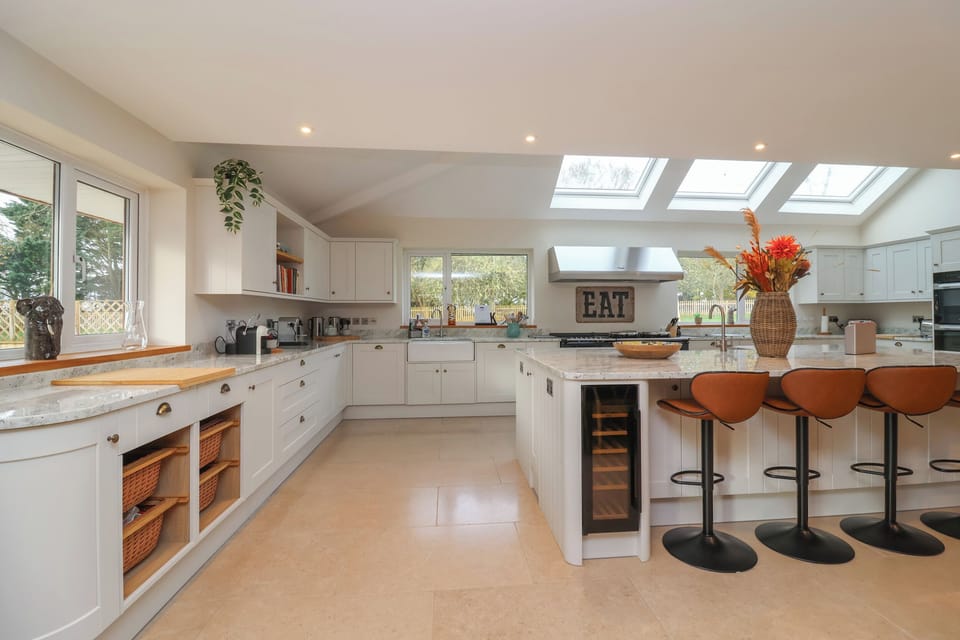 Fridge, dishwasher, electric kettle, toaster