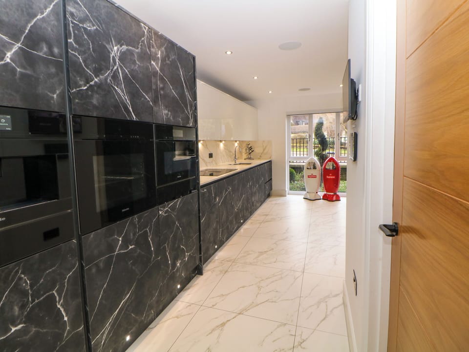 Fridge, dishwasher, electric kettle, toaster