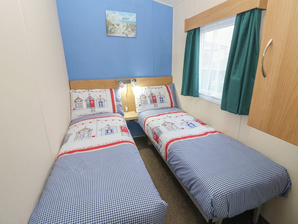 Millrythe Holiday Park Cottage in England
