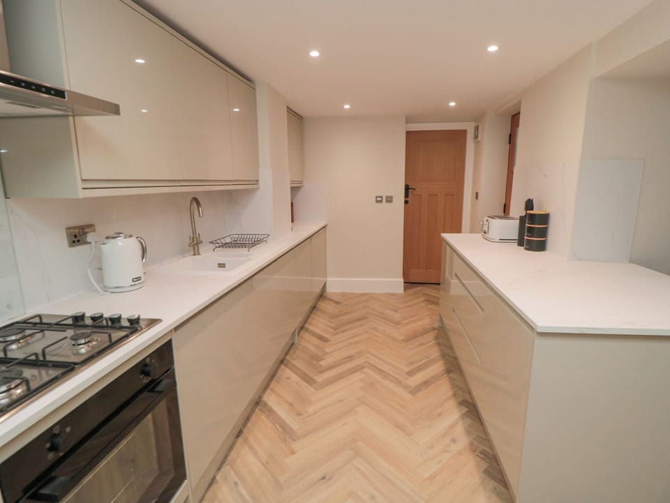 Fridge, dishwasher, electric kettle, toaster