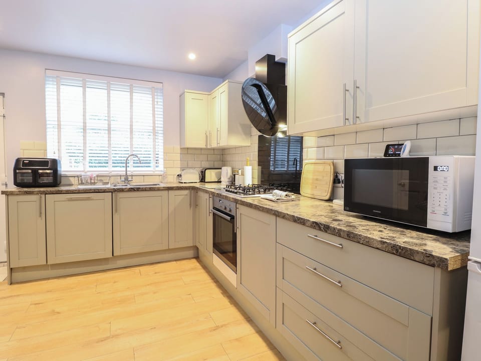 Fridge, dishwasher, electric kettle, toaster