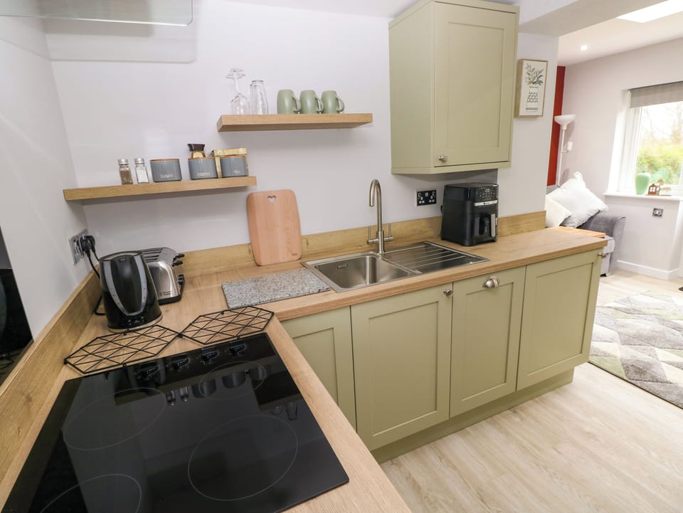 Fridge, dishwasher, electric kettle, toaster