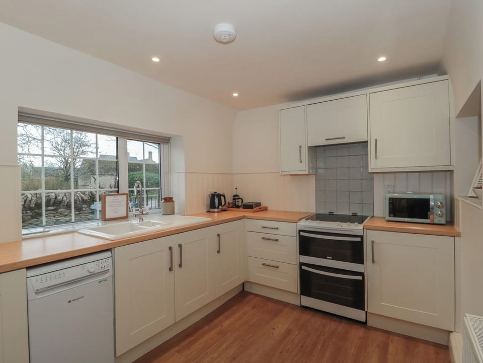 Fridge, dishwasher, electric kettle, toaster