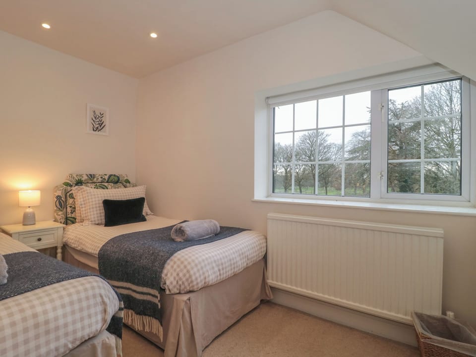 3 bedrooms, individually decorated, individually furnished, free WiFi