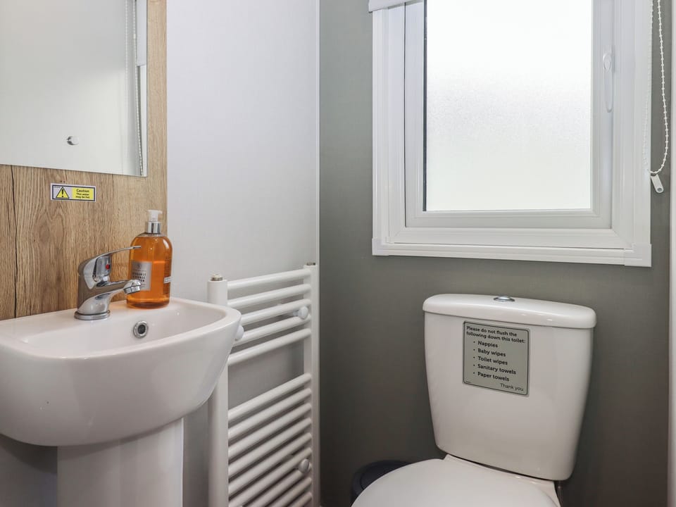5 Manor Park Cottage in Bideford Bay Holiday Park