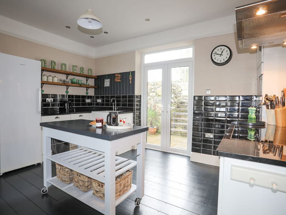 Fridge, dishwasher, electric kettle, toaster