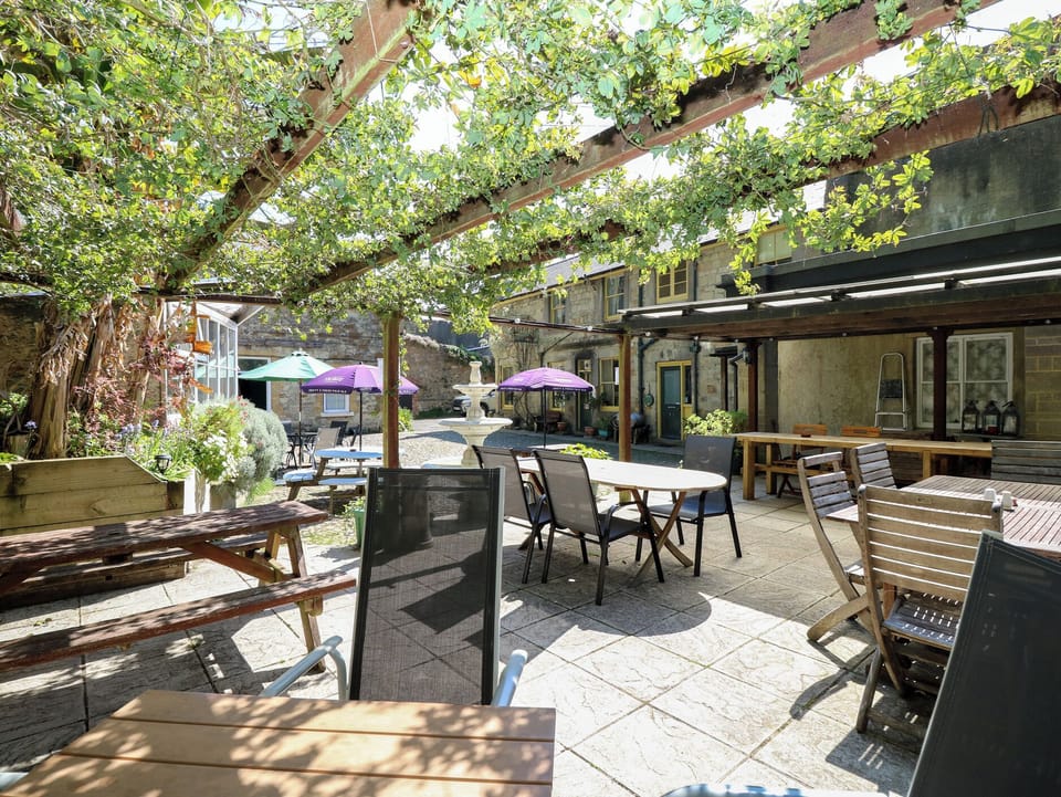 Cottage | Outdoor dining