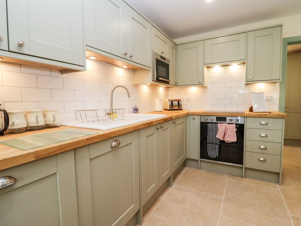 Fridge, dishwasher, electric kettle, toaster