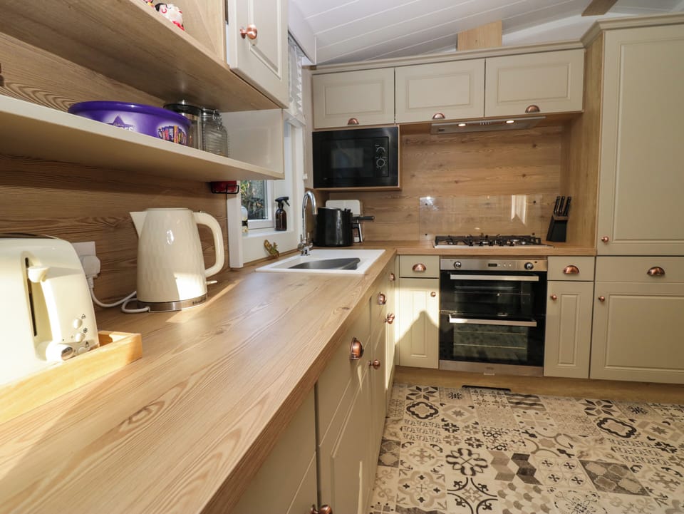 Fridge, dishwasher, electric kettle, toaster