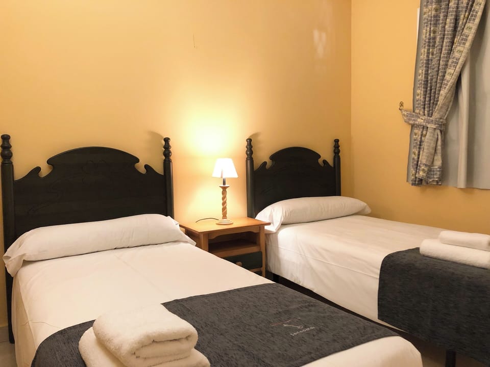 Comfort Apartment, Garden View | 2 bedrooms, laptop workspace, iron/ironing board, WiFi (free)