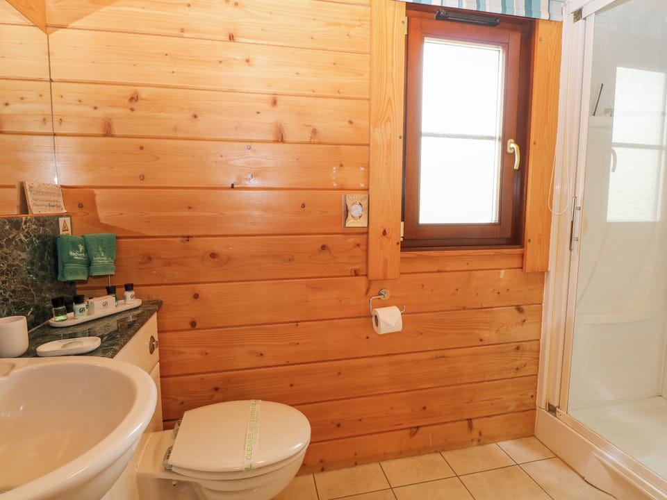 Woodpecker Lodge Cottage in St Edmundsbury District