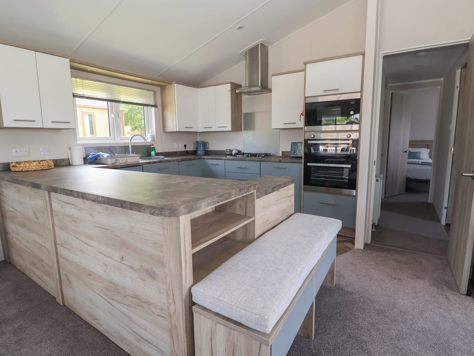 Fridge, dishwasher, electric kettle, toaster