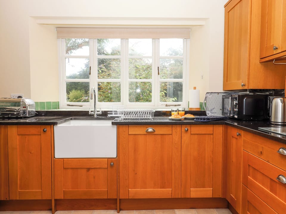 Fridge, dishwasher, electric kettle, toaster