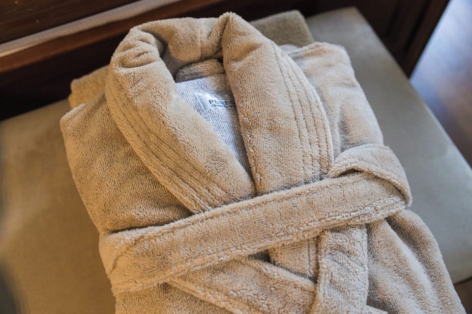 Slippers, bidet