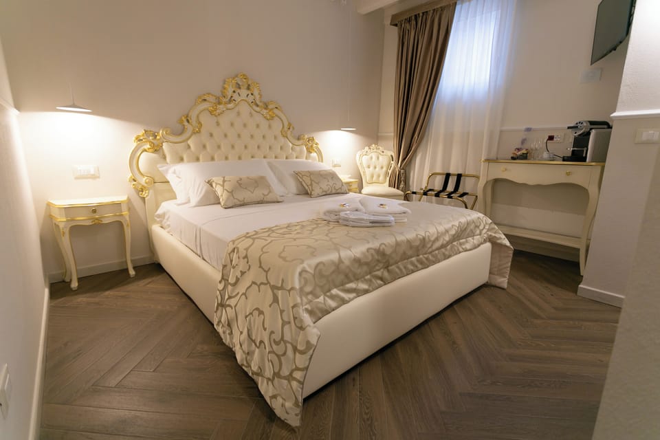 Standard Room | In-room safe, blackout drapes, soundproofing, free WiFi