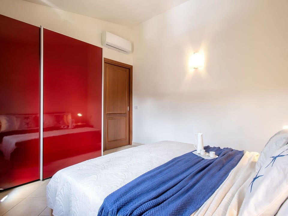 Interior Design, Wood, Flooring, Floor, Bedroom, Bed, Furniture, Room, Ceiling, Home