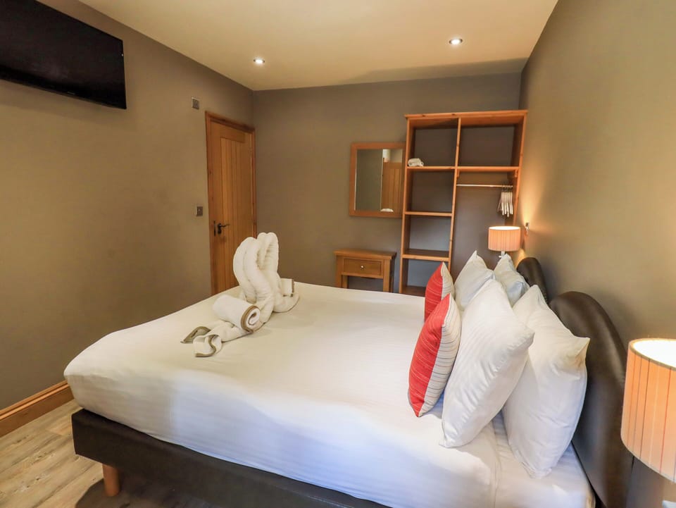 Cottage | 2 bedrooms, individually decorated, individually furnished, free WiFi
