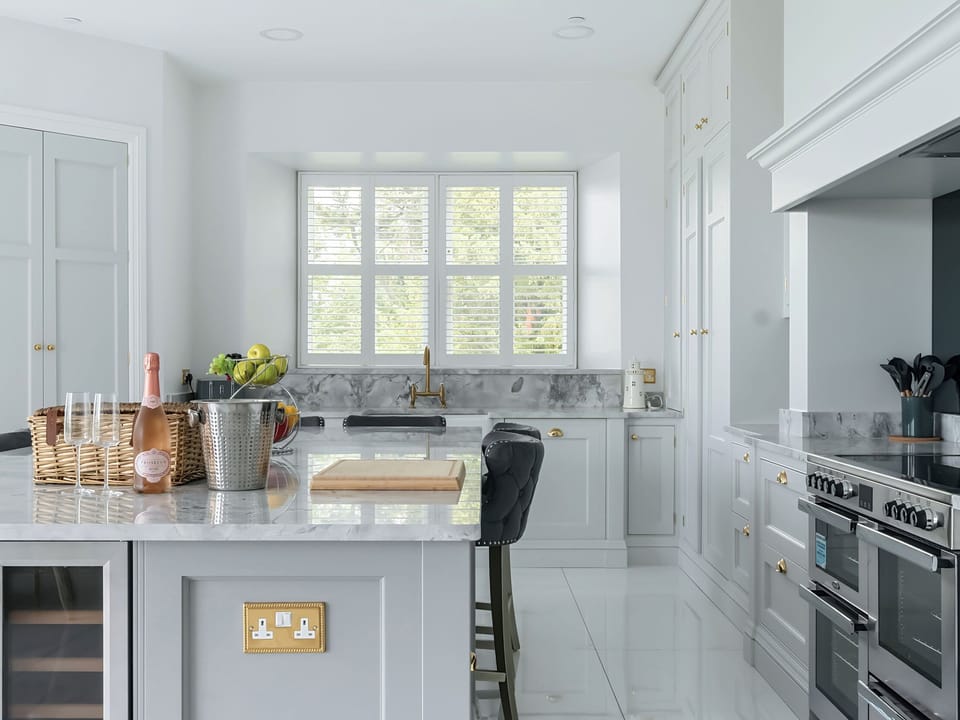 Fridge, dishwasher, electric kettle, toaster