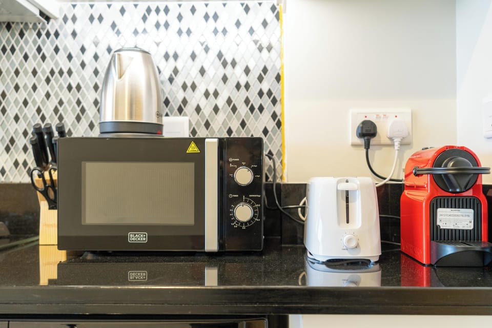 Superior Studio Suite, Ocean View | Private kitchen | Espresso maker, coffee/tea maker, electric kettle