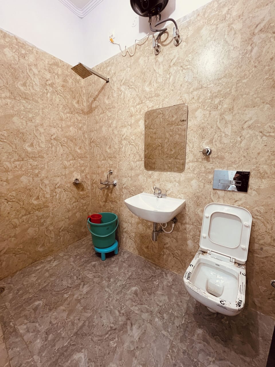 Family Double Room, Balcony, Mountain View | Bathroom | Shower, towels, soap