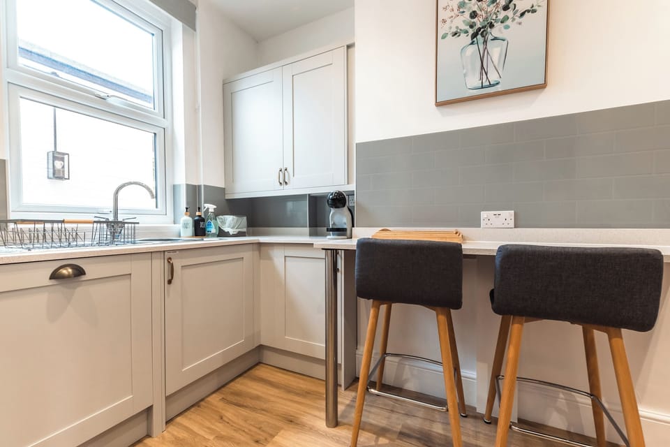 Fridge, dishwasher, electric kettle, toaster