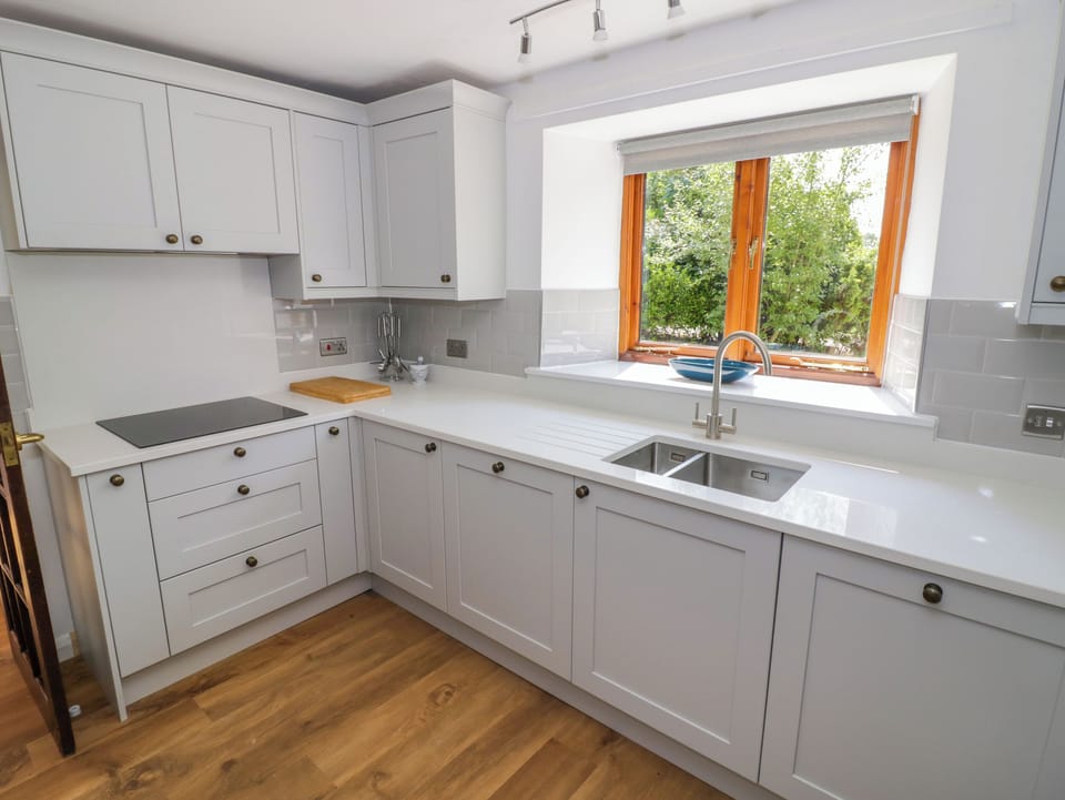 Fridge, dishwasher, electric kettle, toaster