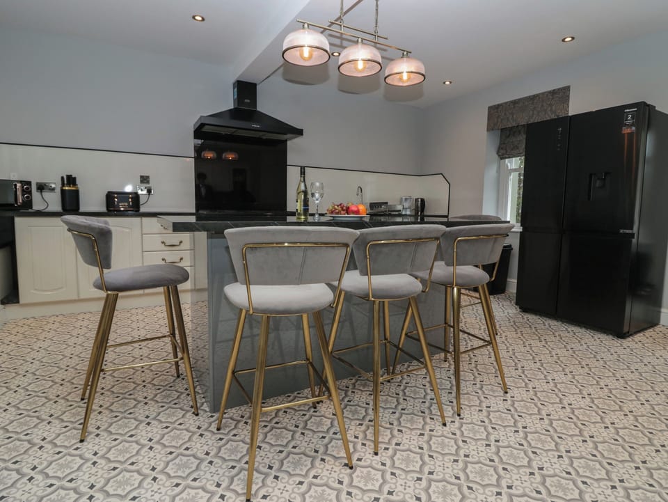 Fridge, dishwasher, electric kettle, toaster