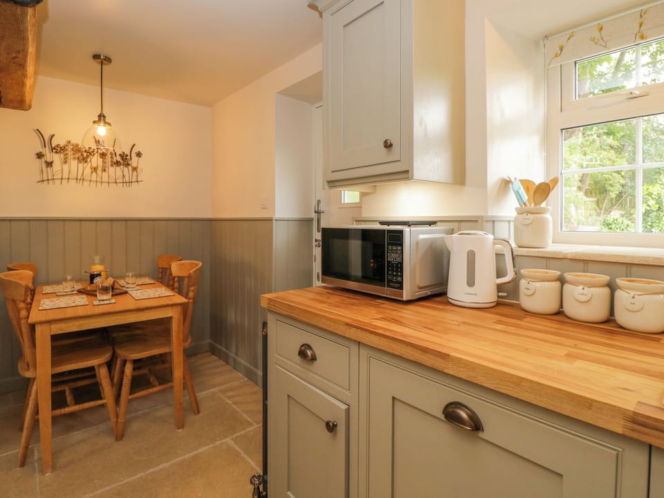 Fridge, dishwasher, electric kettle, toaster