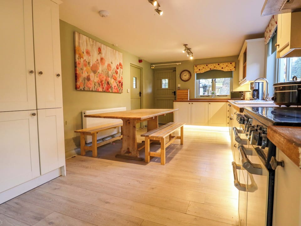 Fridge, microwave, dishwasher, electric kettle