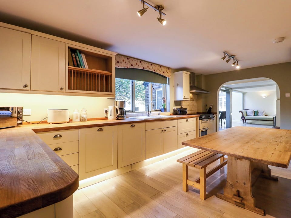 Fridge, microwave, dishwasher, electric kettle