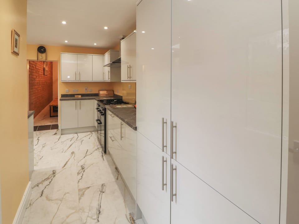 Fridge, dishwasher, electric kettle, toaster