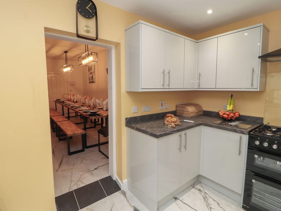 Fridge, dishwasher, electric kettle, toaster