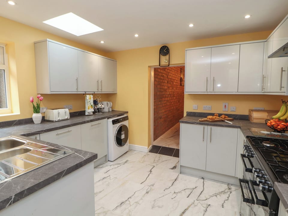 Fridge, dishwasher, electric kettle, toaster