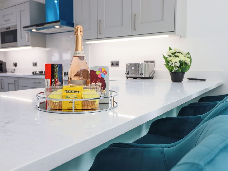 Fridge, dishwasher, electric kettle, toaster