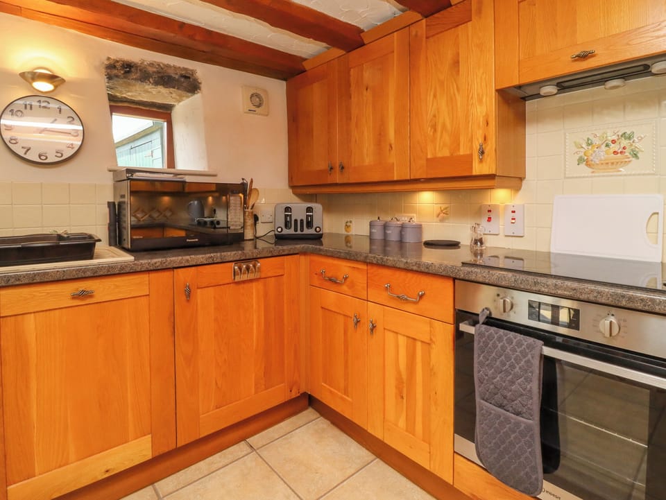 Fridge, dishwasher, electric kettle, toaster