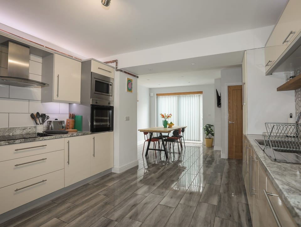 Fridge, dishwasher, electric kettle, toaster