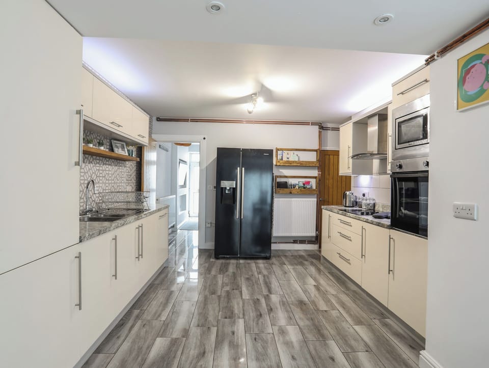 Fridge, dishwasher, electric kettle, toaster