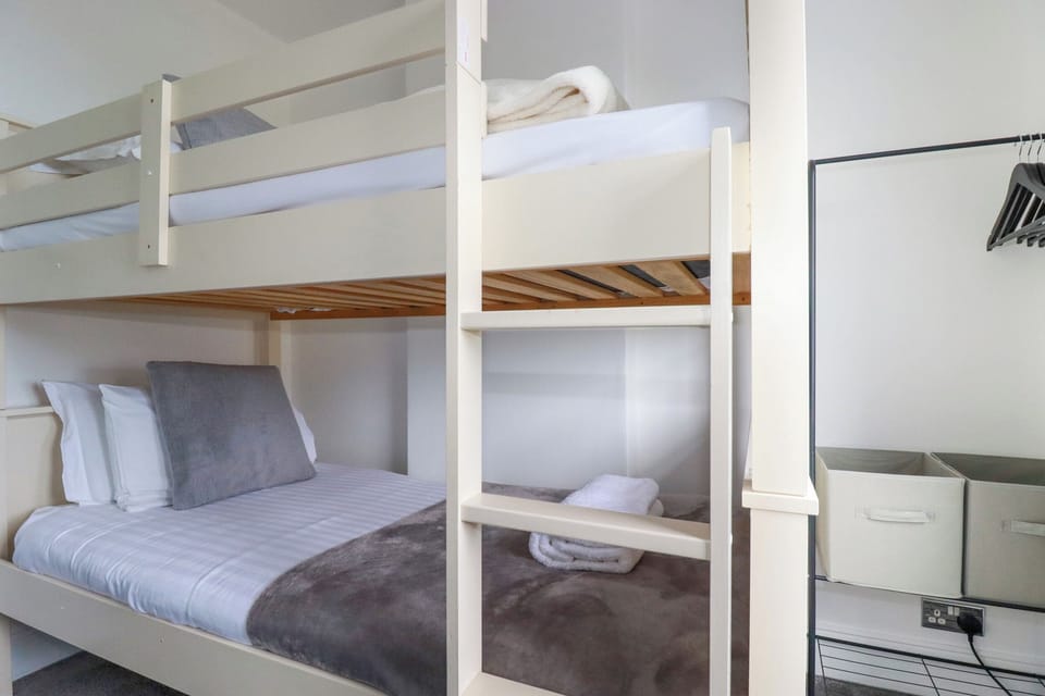 3 bedrooms, individually decorated, individually furnished, free WiFi