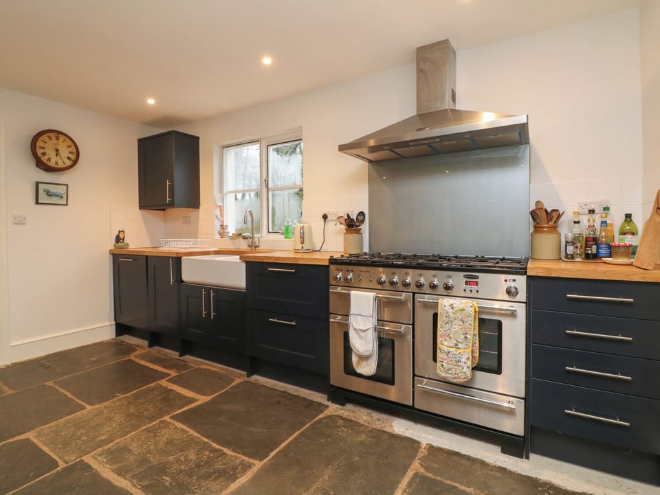 Fridge, dishwasher, electric kettle, toaster