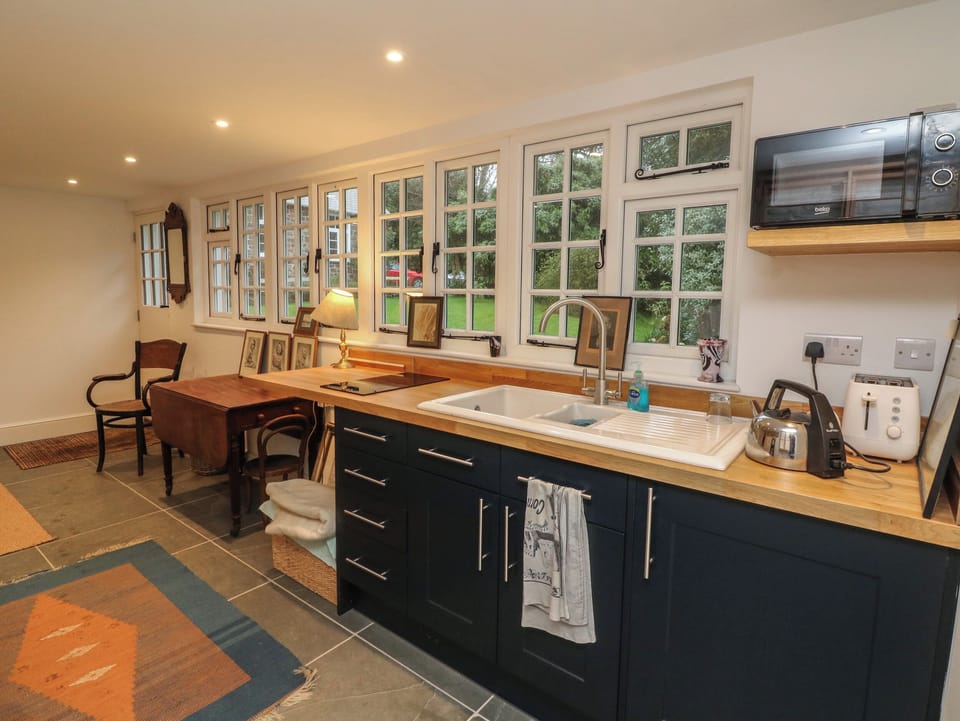 Fridge, dishwasher, electric kettle, toaster