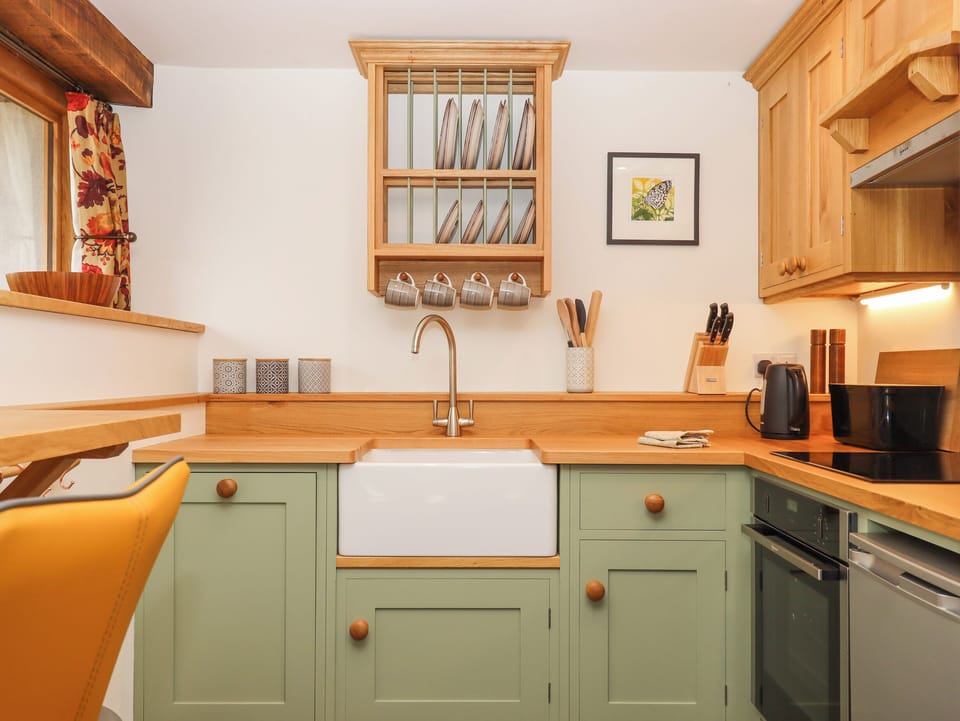 Fridge, dishwasher, electric kettle, toaster